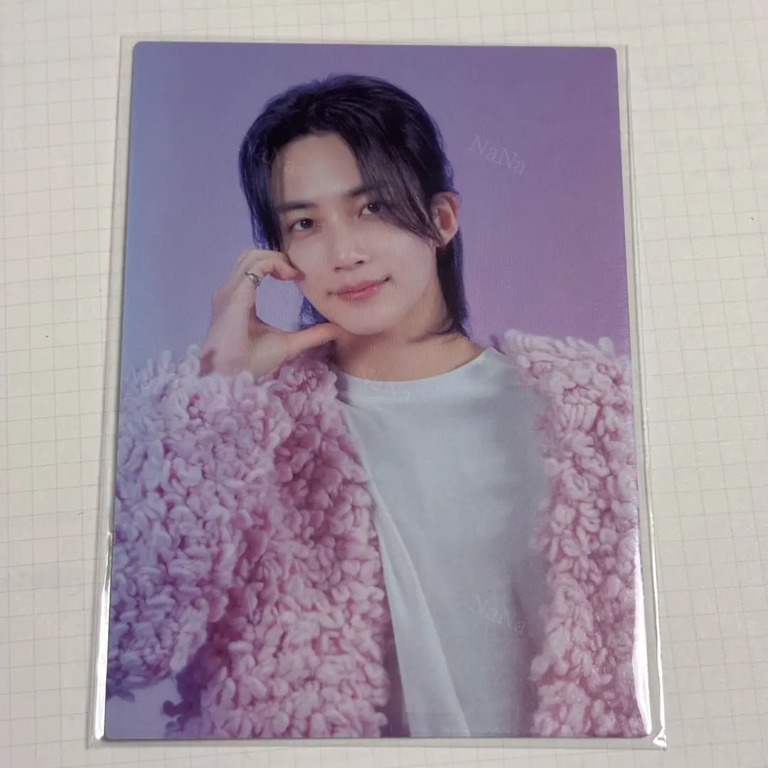 Thumbnail of Jeonghan SEVENTEEN trading cards and merchandise