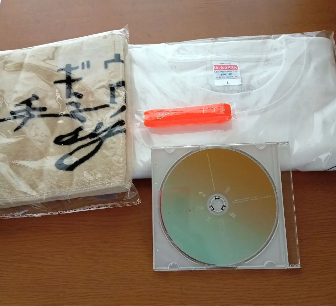 【匿名配送・送料込】センチミリメンタル　ribbonツアーグッズ センチミリメンタル LIVE TOUR 2025 “ribbon”」オフィシャル