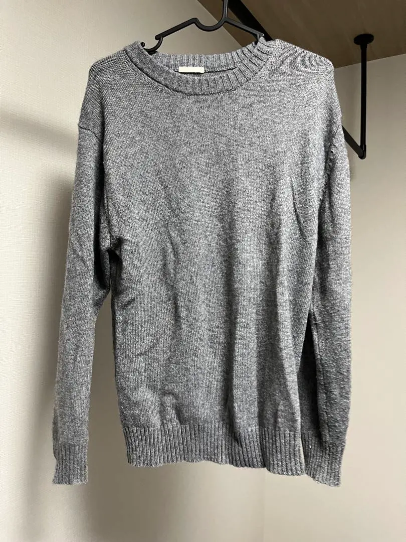Thumbnail of GU women's gray knit sweater