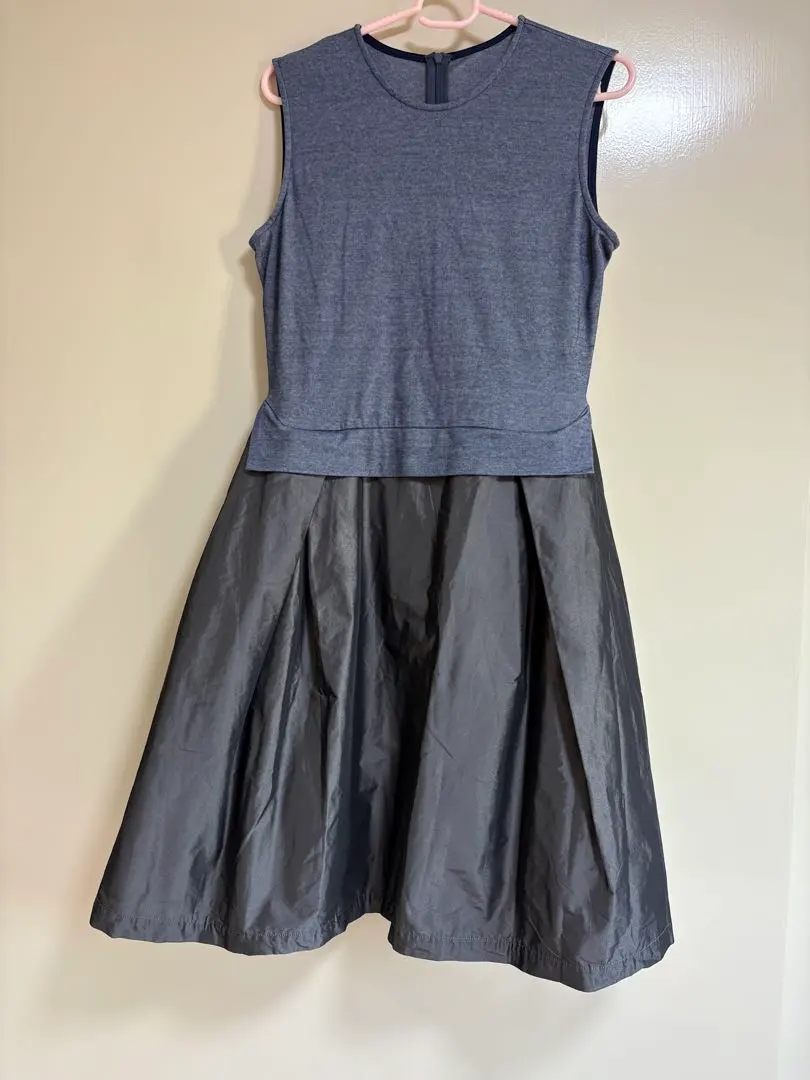 Thumbnail of Cute sleeveless gray flared skirt dress