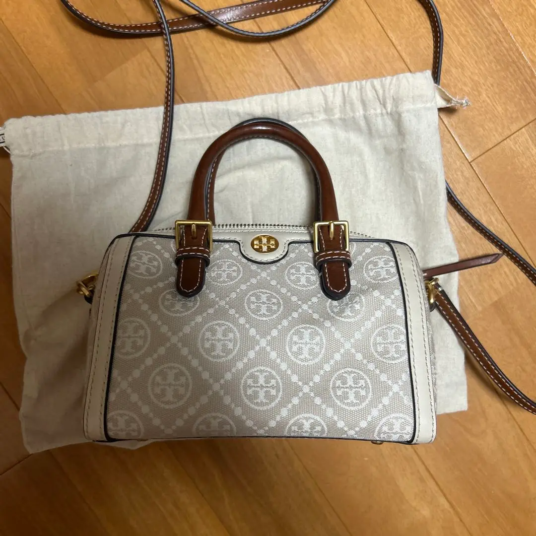 2025年最新】Tory Burch Tモノグラム ジャカード バレルバッグの