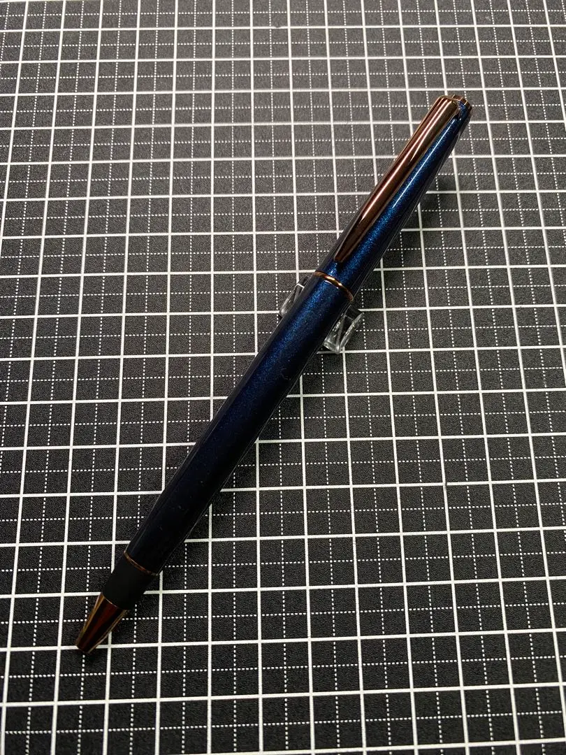 【美品】クルトガダイブ　グランブルー　シャープペンシル Amazon.co.jp: 三菱鉛筆 シャーペン クルトガ ダイブ 0.5mm