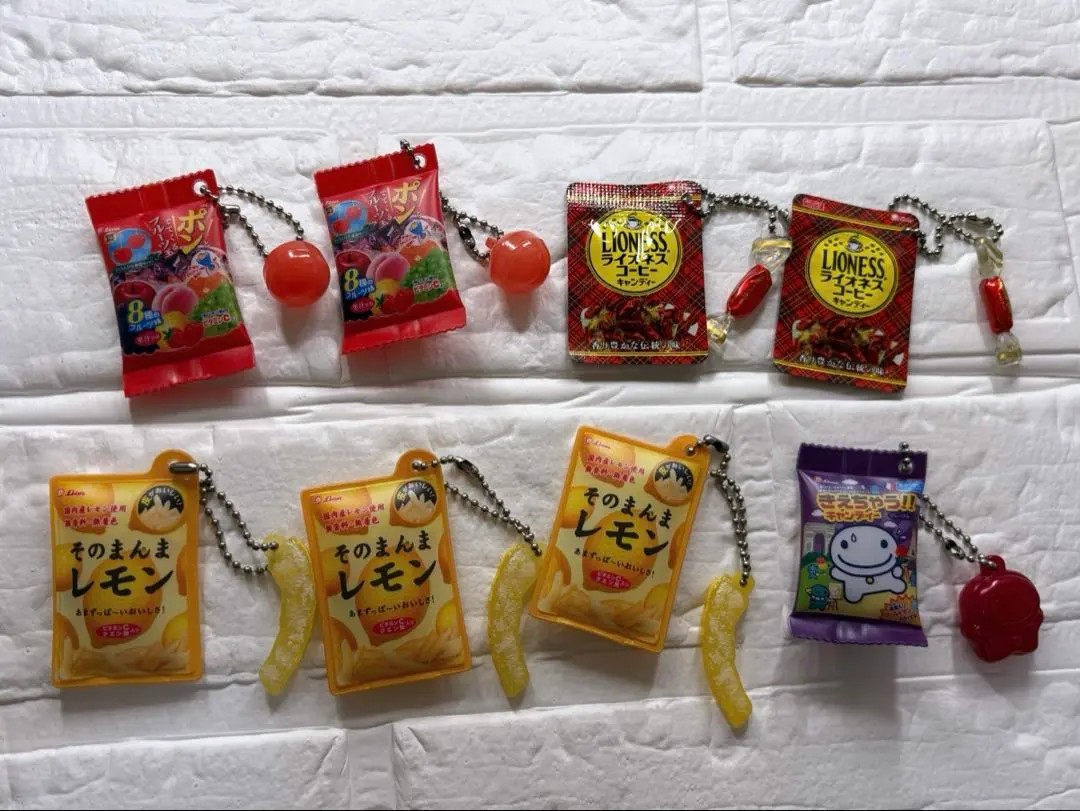 Thumbnail of Lion Confectionery Shaka Shaka Charm