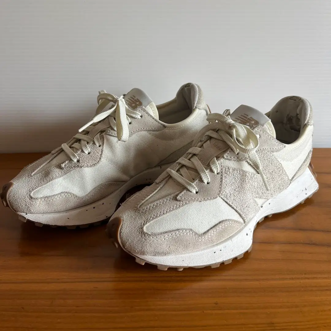 o*i様 希少　New Balance WS327SOホワイト　即完売品 o*i様 希少 New Balance WS327SOホワイト 即完売品 - メルカリ