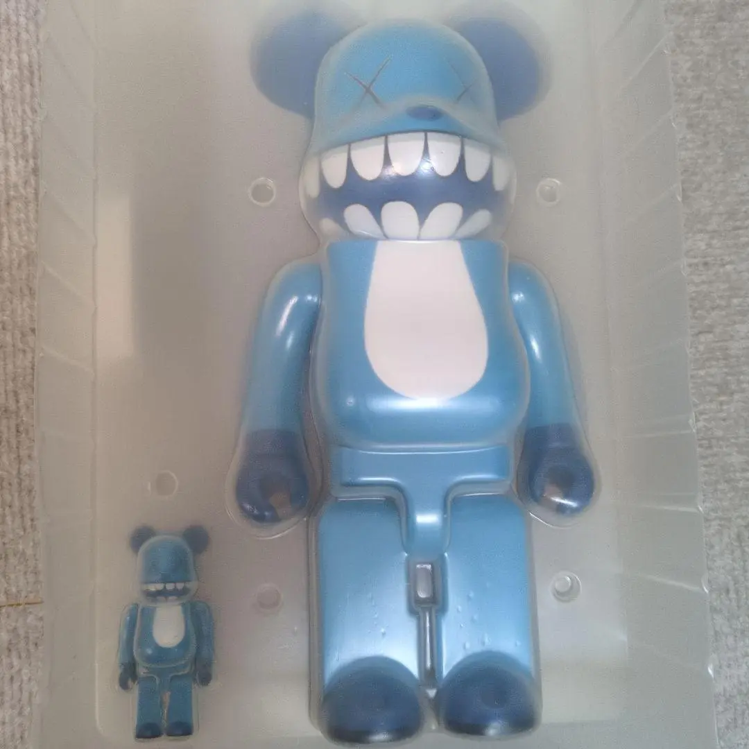 ベアブリック 400％ KAWS/カウズ a-nation CHOMPERS