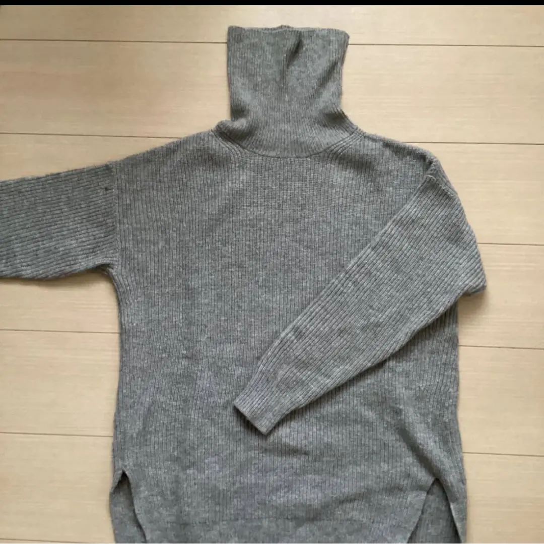 優衣庫 高領針織衫 M 尺寸 的縮圖