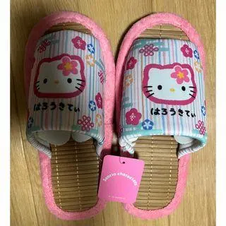 Thumbnail of Hello Kitty Slippers, Pink