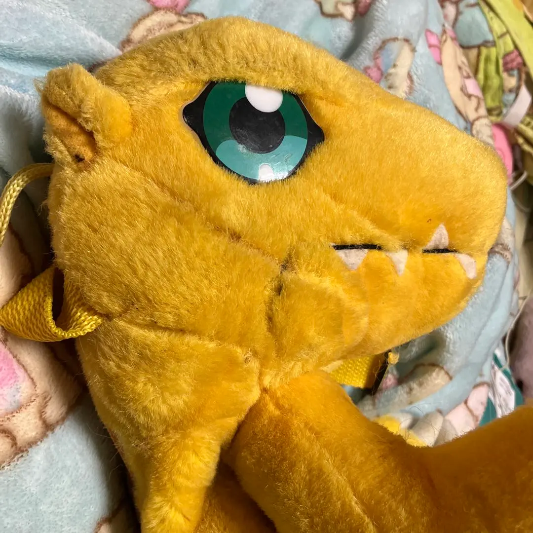 デジモンアドベンチャー ぬいぐるみリュック アグモン - メルカリ