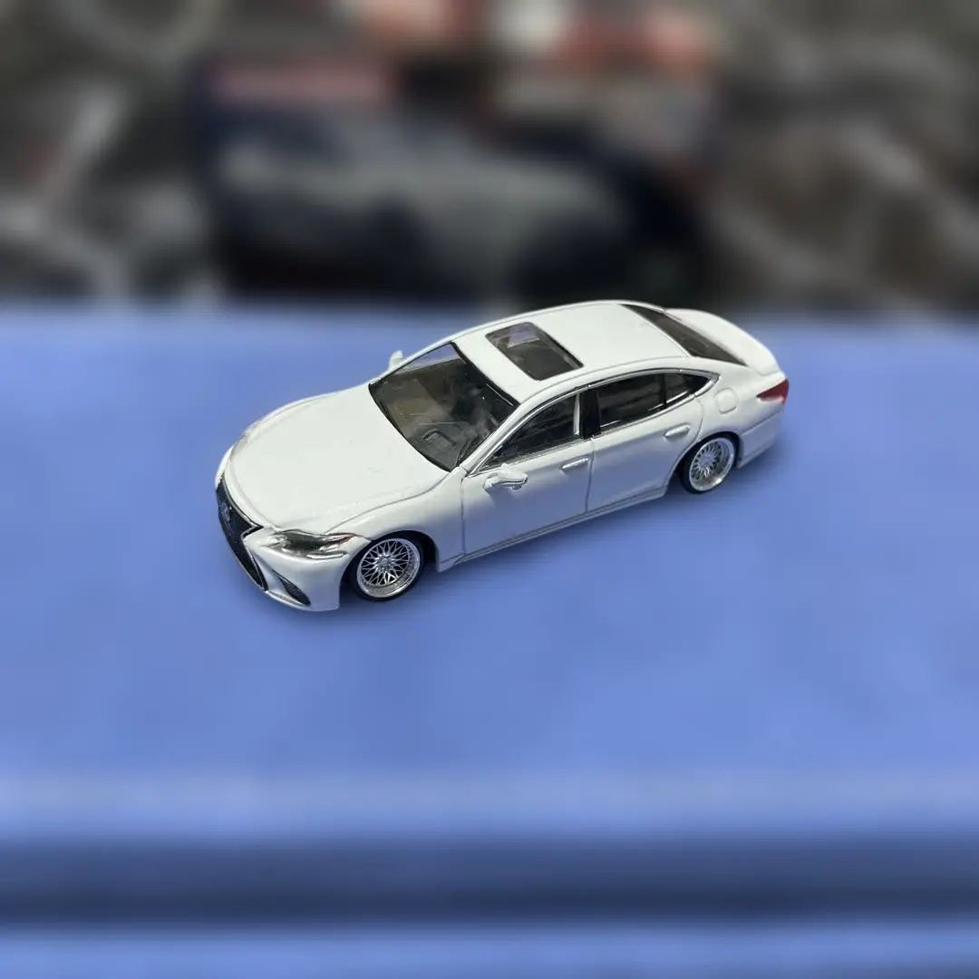 トミカサイズミニカー　レクサス　LS500 アルミ深リムホイール　VIP トミカサイズミニカー レクサス LS500 アルミ深リムホイール 左