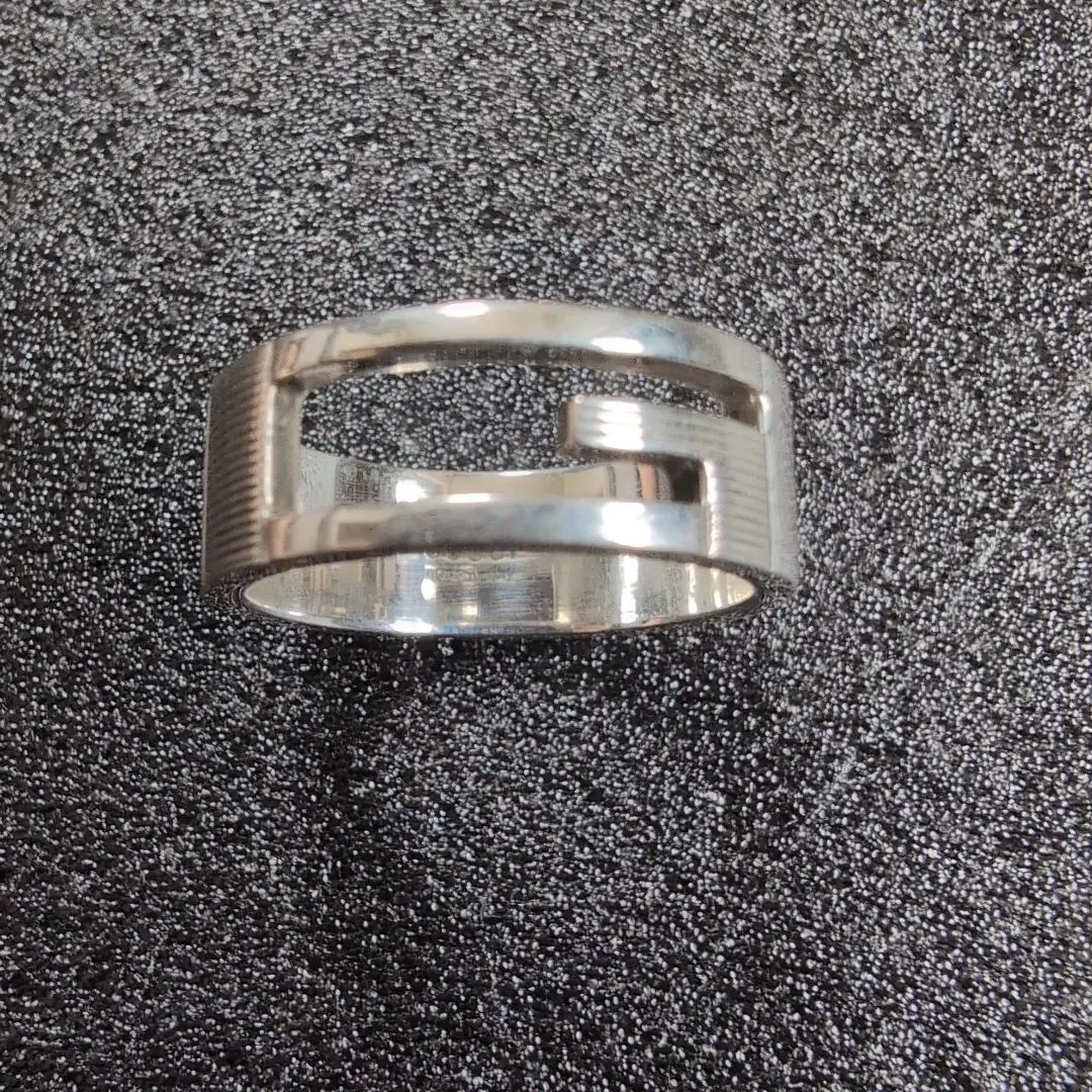 【減價】GUCCI銀戒指18號 的縮圖