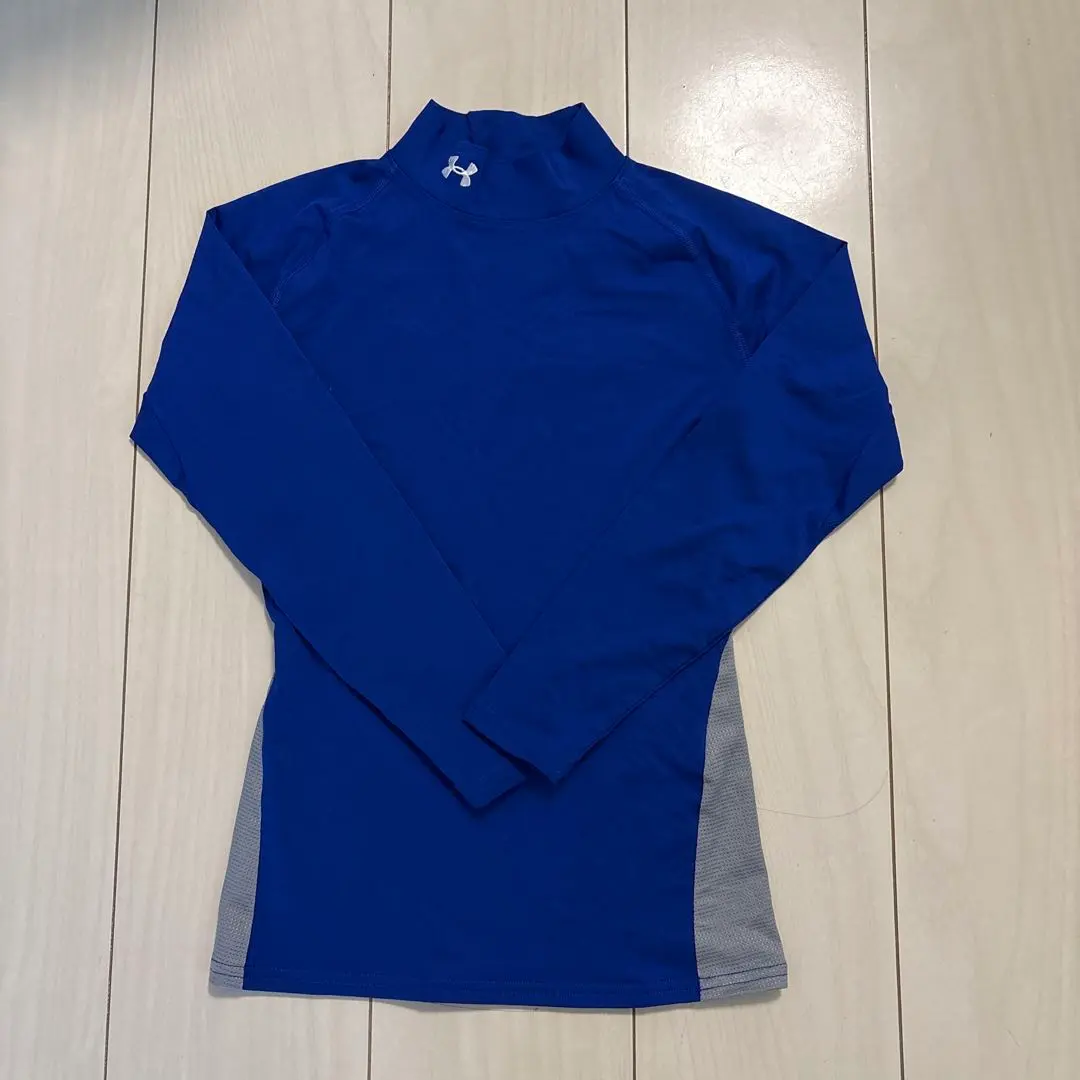 Thumbnail of Under Armour long-sleeved undershirt, YLG size, 140-150cm