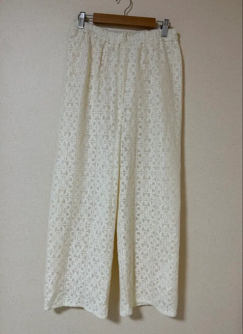Thumbnail of Samansa Mos2 White Lace Wide Pants, Free Size