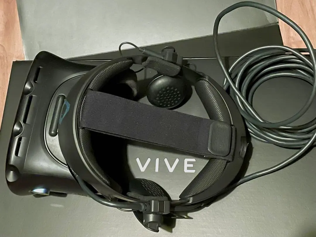 【降價中！】VIVE COSMOS ELITE 99HART006-00 的縮圖