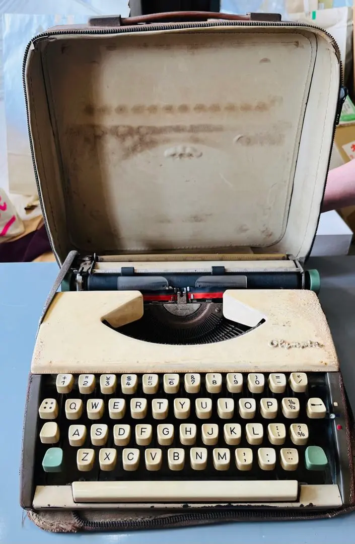 【未使用保管品】　タイプライター　OLYMPIA M70411-1 2025年最新】Olympia タイプライターの人気アイテム - メルカリ