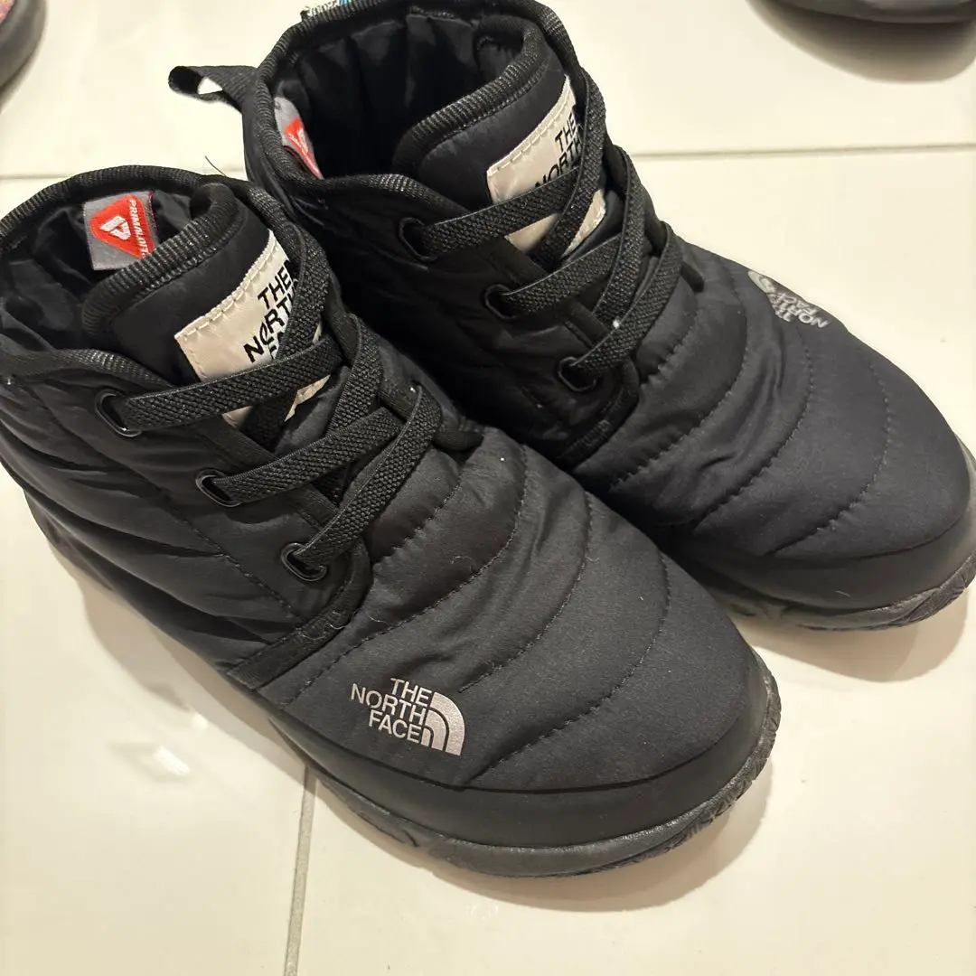 出品終了間近【美品】ノースフェイス　ブーツ NF51986 出品終了間近【美品】ノースフェイス ブーツ NF51986 - メルカリ