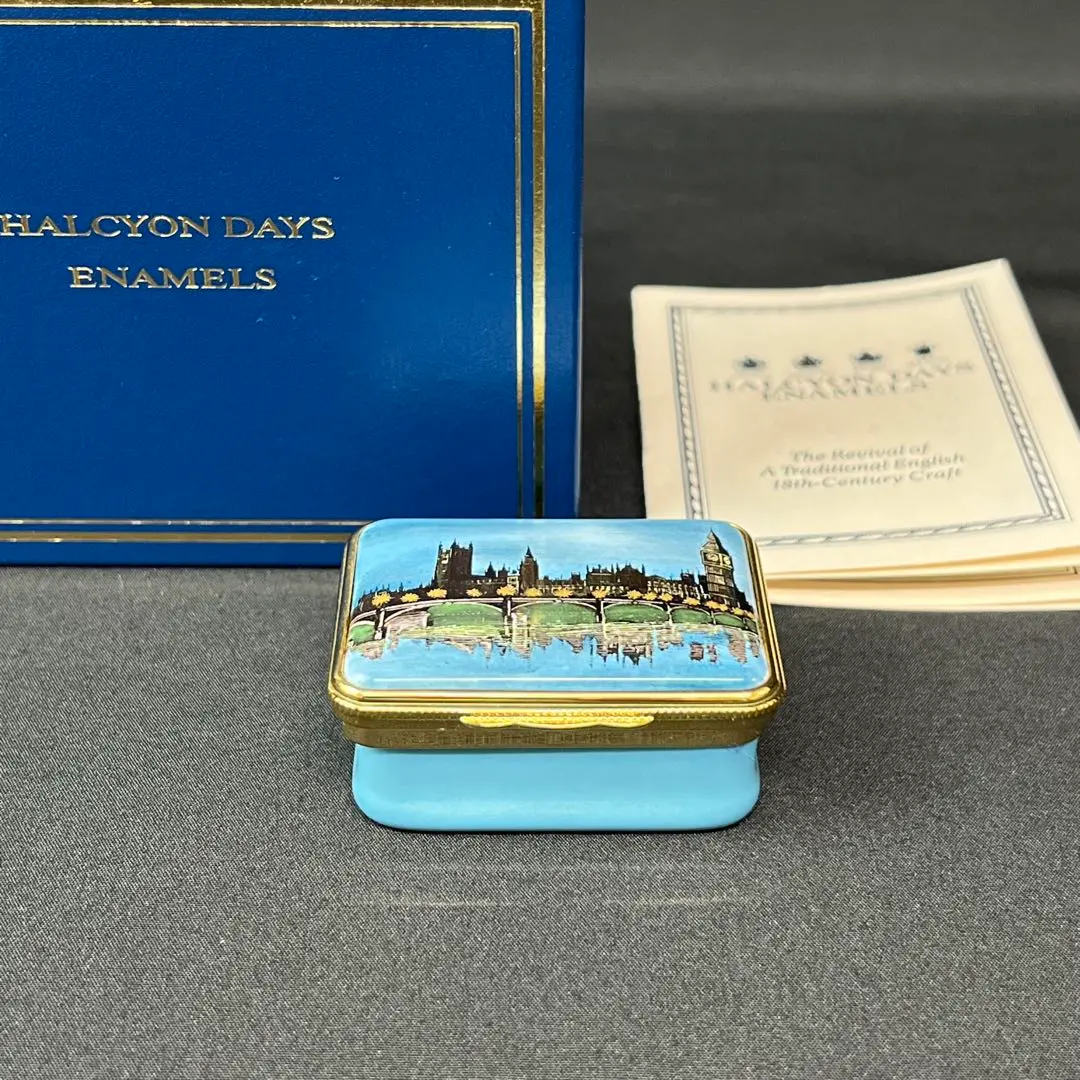 英国王室御用達　HALCYON DAYS ENAMELS 小物入れ ピルケース 気になる対象商品 DAYS HALCYON 英国王室御用達 ENAMELS