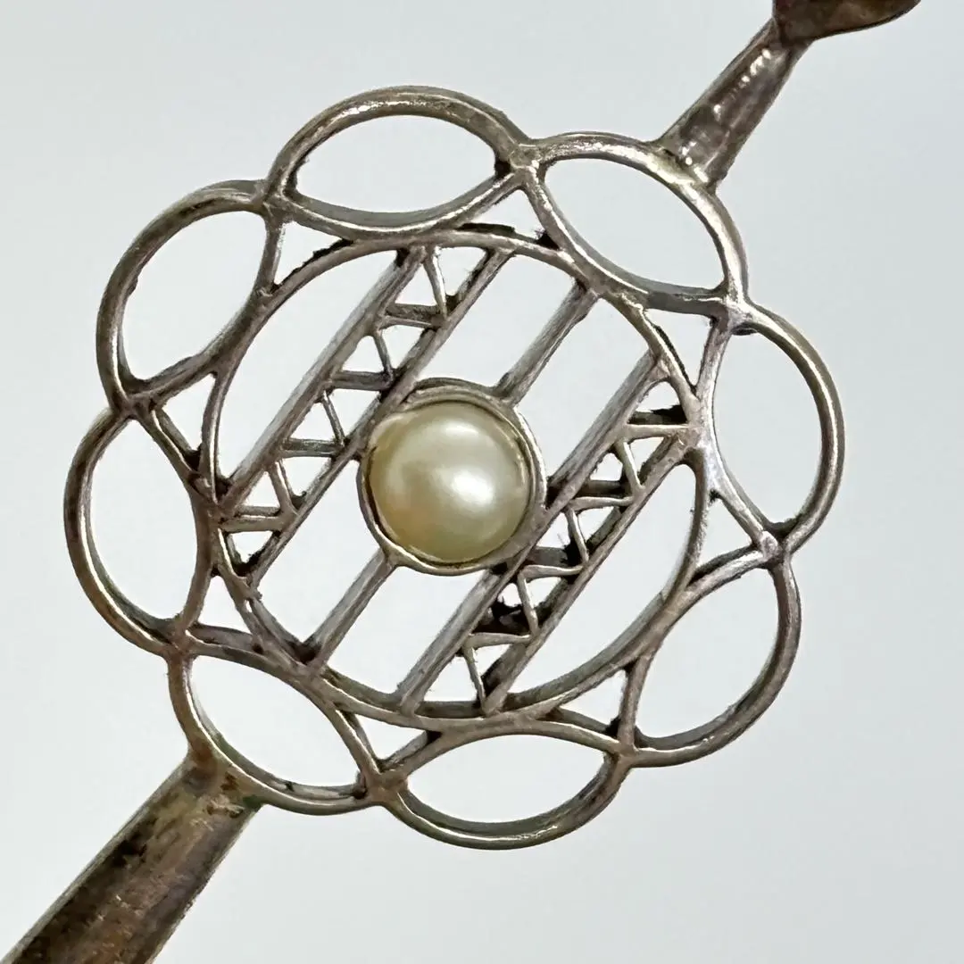 Thumbnail of Paulownia box 083116 Vintage metalwork openwork small size pearl in flower center flat-style hairpin