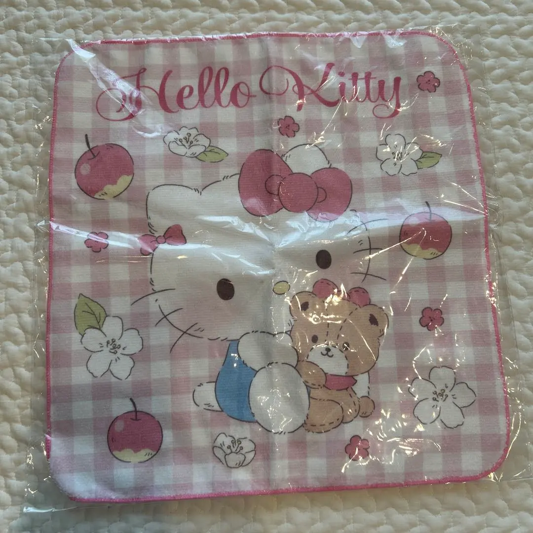 Thumbnail of Hello Kitty towel, approximately 33 x 34 cm
