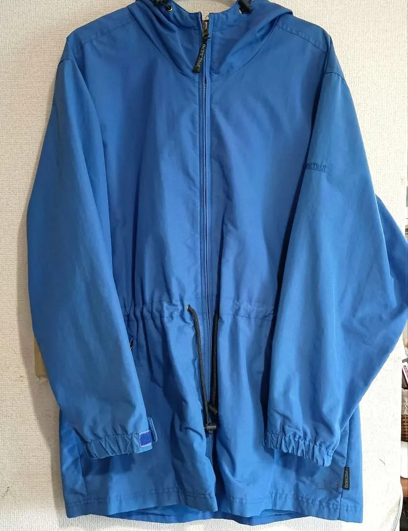 Thumbnail of Mountain parka, solid color, sleeve logo, blue, XL equivalent