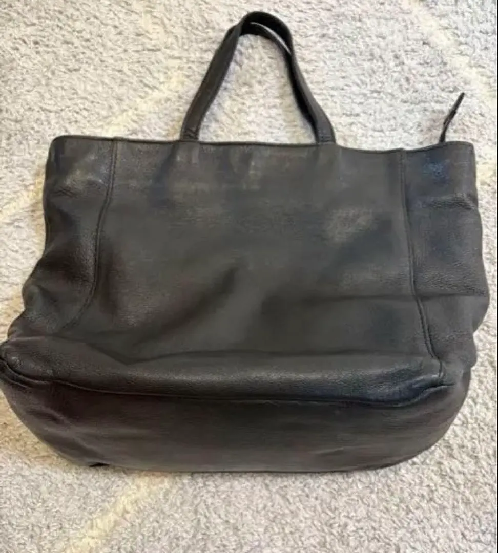 Thumbnail of Limited Time Sale: Genuine Leather Black Handbag from Isetan, with Zipper