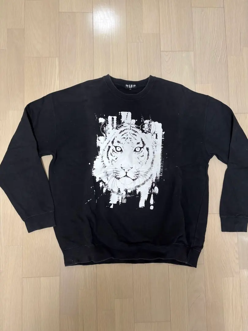 Thumbnail of Black Sweatshirt XXL Snow Tiger
