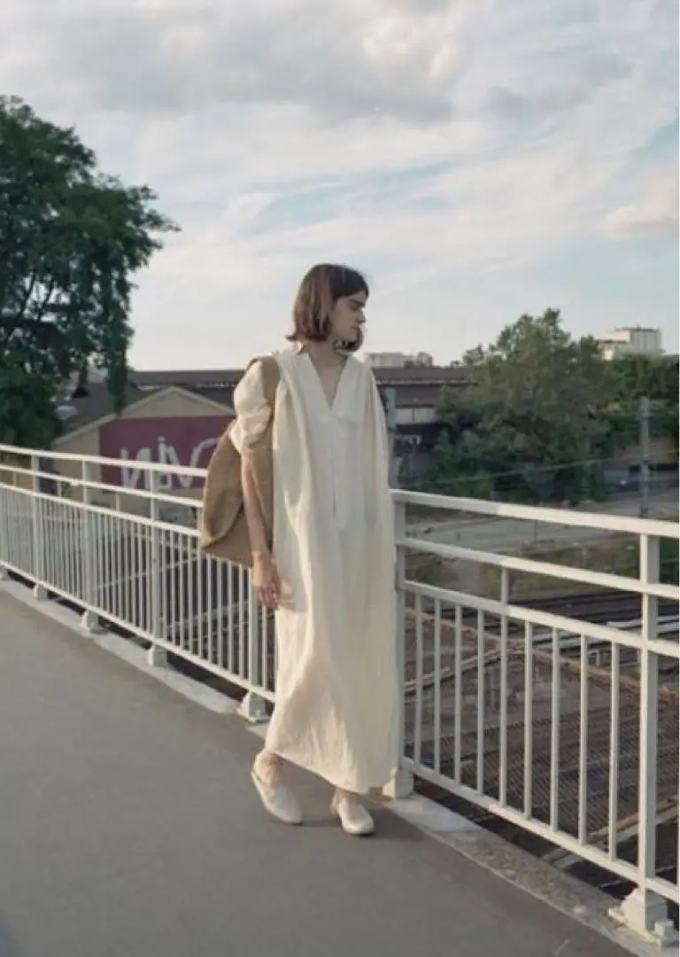 新品未着用　seya.　コットンロングOP　M　イタリア製 VONIQUE / seya/T-DRESS /COTTON POPLIN