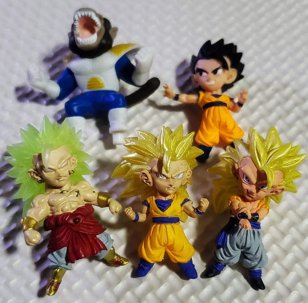 Thumbnail of Dragon Ball Mini Figure Keychains