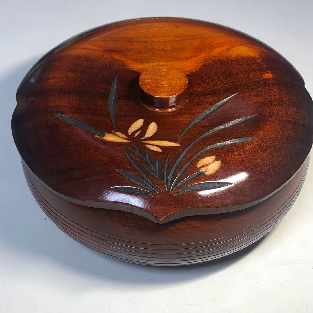 Thumbnail of Wooden confectionery dish