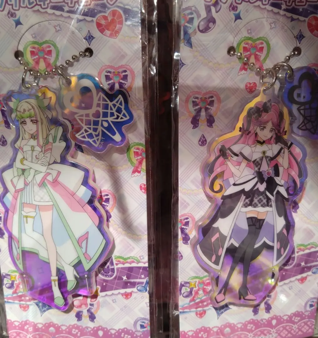 Thumbnail of Kimi to Idol PreCure Cure's Queue Acrylic Keyholder Cure Kiss