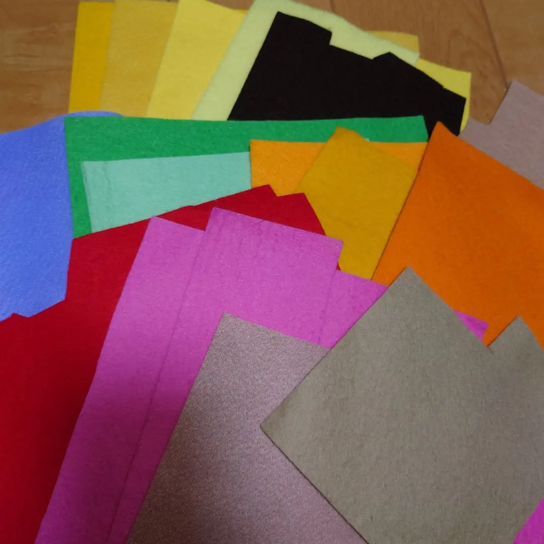 Thumbnail of Colorful Felt Scraps - 17 Types
