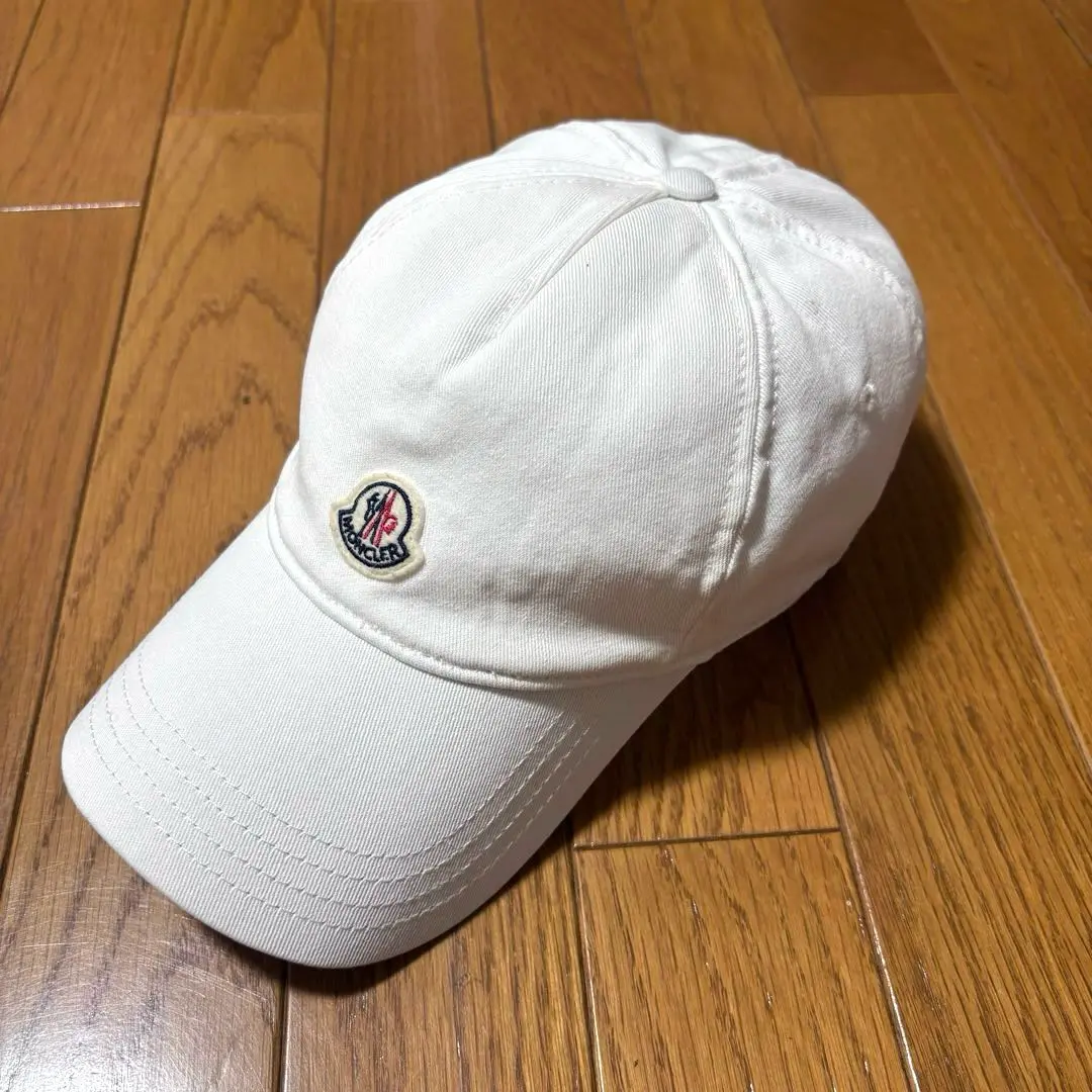 極美品　モンクレール　キャップ　帽子　UNI ホワイト　国内正規品 4K45 モンクレール キャップ 帽子 ホワイト UNI 国内正規品