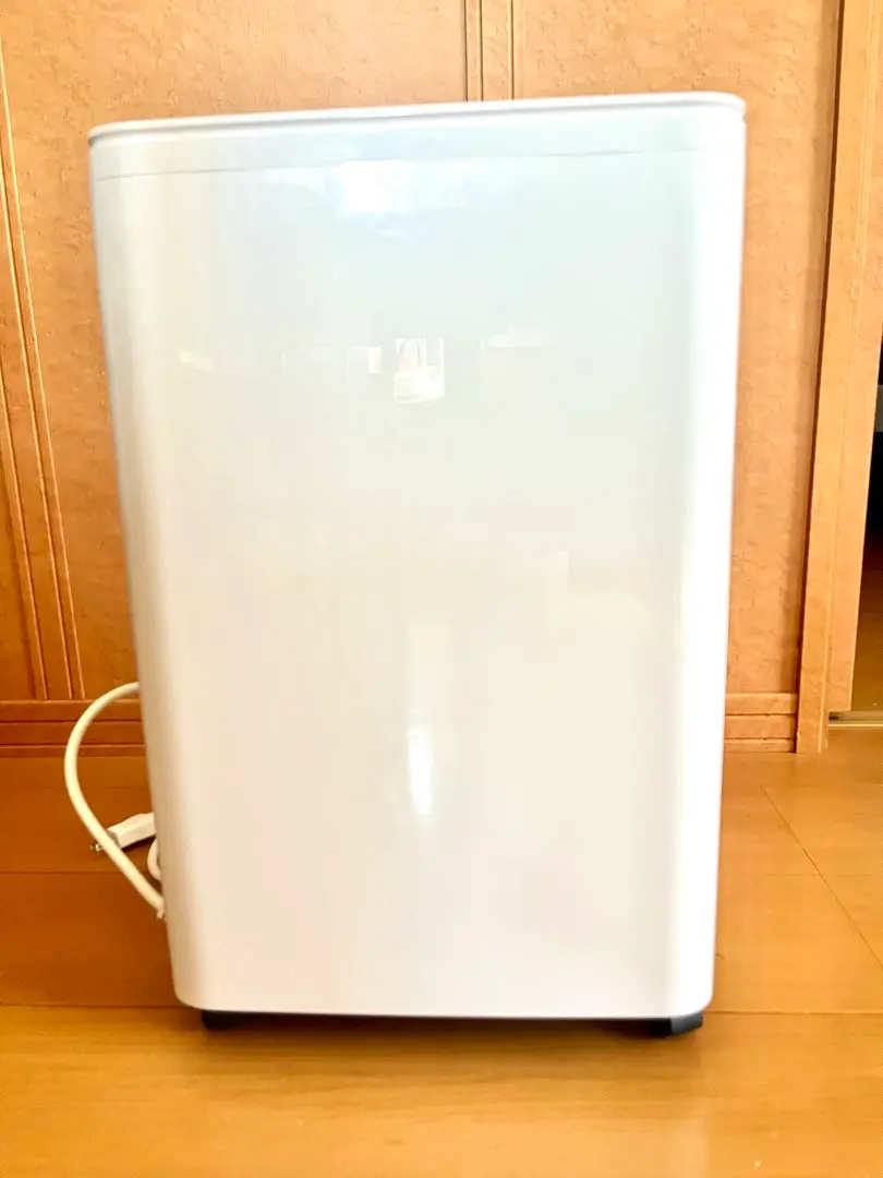 送料込み タンスのゲン コンプレッサー式除湿機 2023年製 JO04 ホワイト Amazon | タンスのゲン 除湿機 衣類乾燥 パワフル除湿 10/L日 24