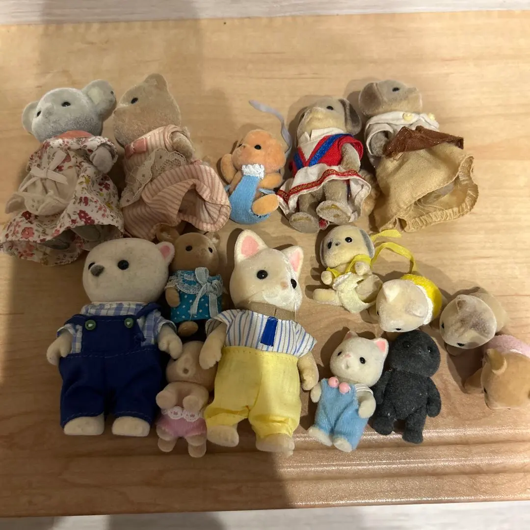 森林家族 人偶 組合販售 土撥鼠 熊 無尾熊 松鼠 狗等 的縮圖