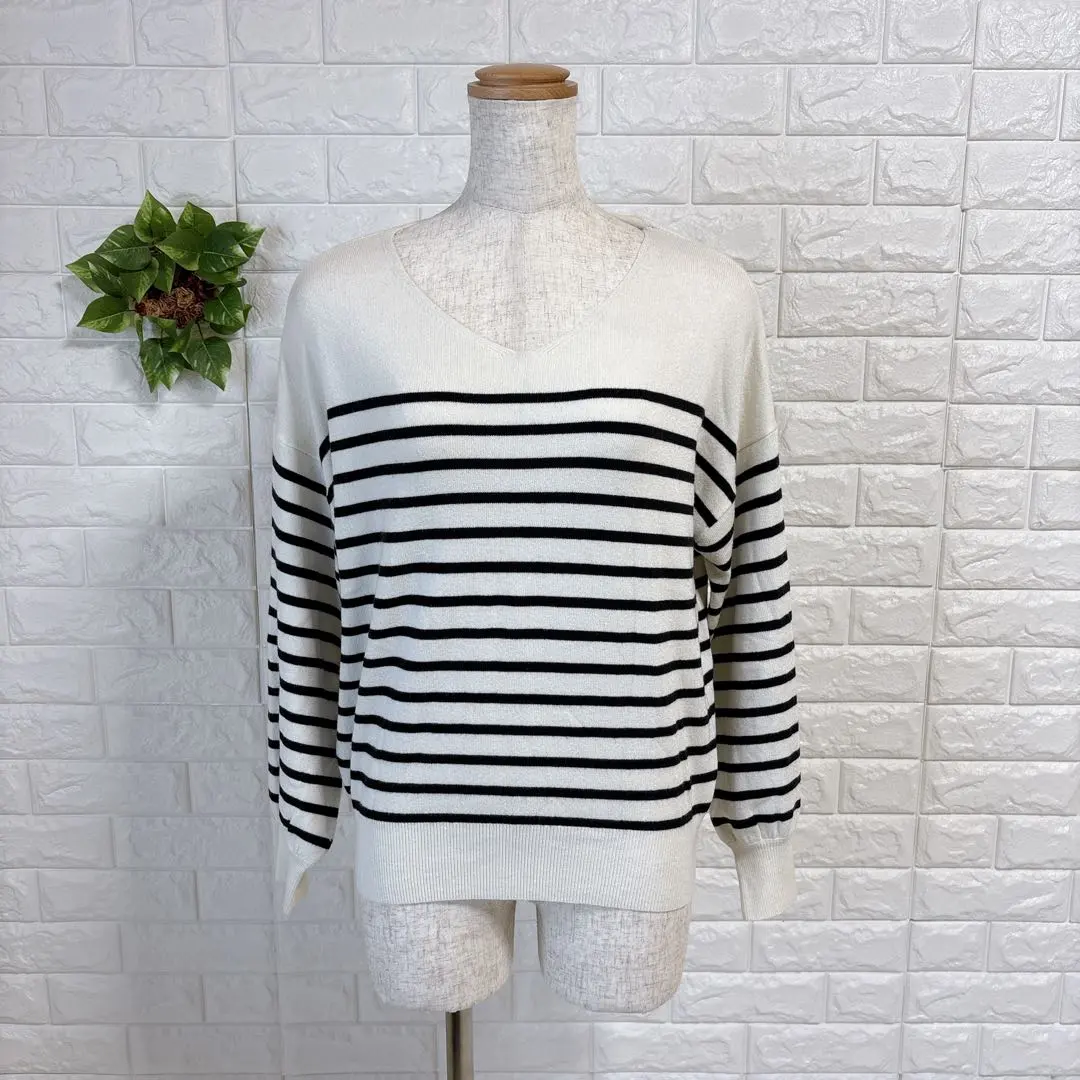 Thumbnail of a1106 AG by aquagirl V-neck border knit pullover wool blend