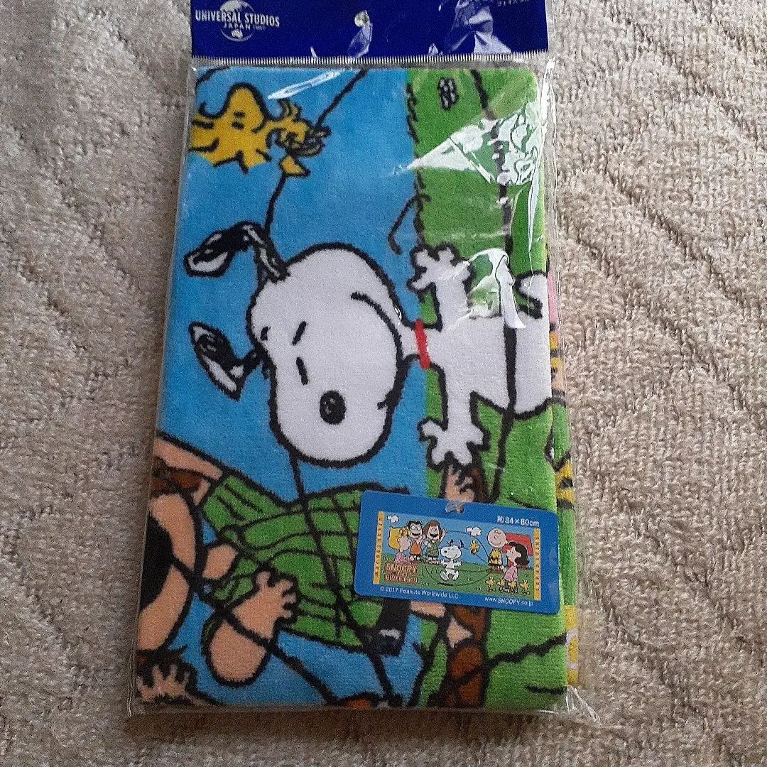 Thumbnail of Snoopy towel, approximately 34 x 80cm