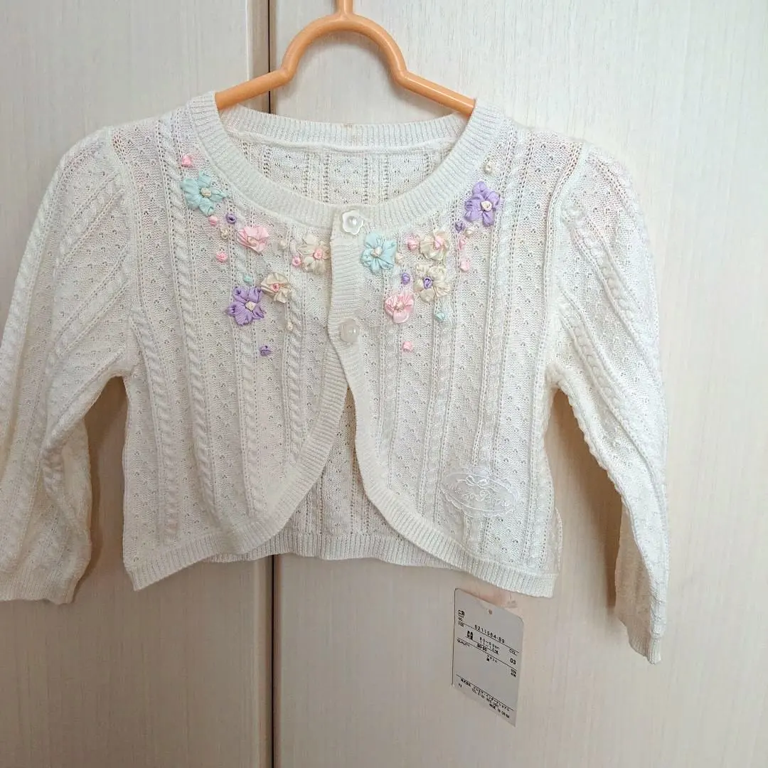 未使用帶標籤 Mezzo Piano 白色 花朵刺繡 開襟衫80～90cm 的縮圖