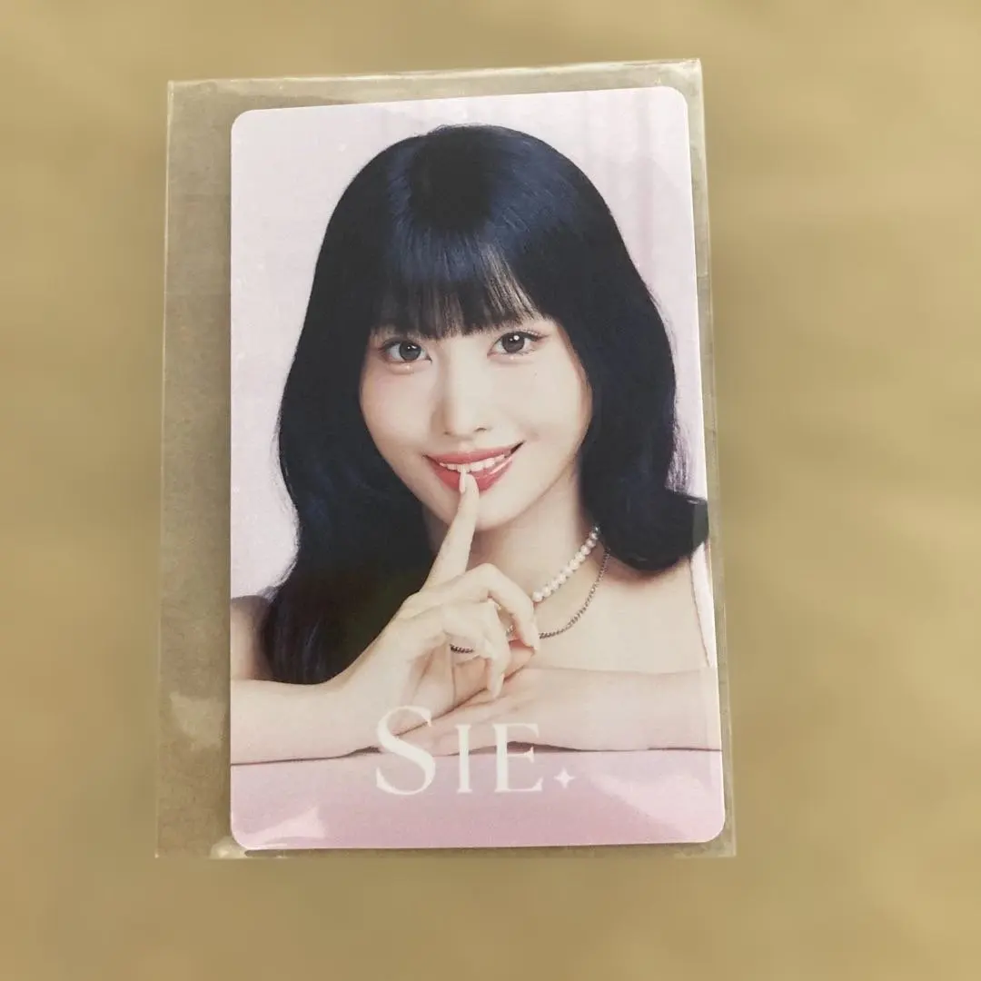 Thumbnail of TWICE trading cards