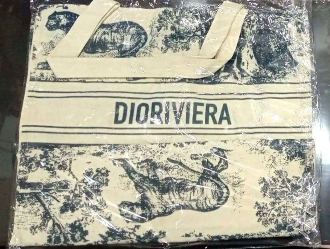 DIOR♡ ディオリビエラトート バッグノベルティムエット 付き DIOR♡ ディオリビエラトート バッグノベルティムエット 付き