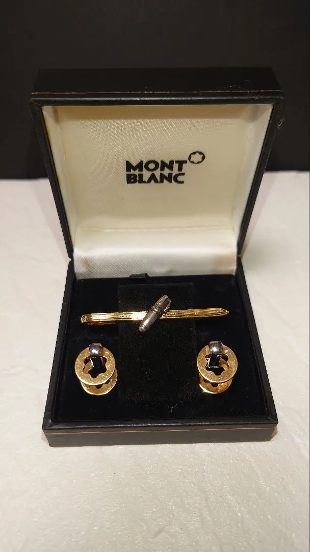 【新品】贈答にもモンブランカフスリンクス★ドイツ国旗3色模様箱付定価5.2万 新品】贈答にもモンブランカフスリンクス☆ドイツ国旗3色模様箱
