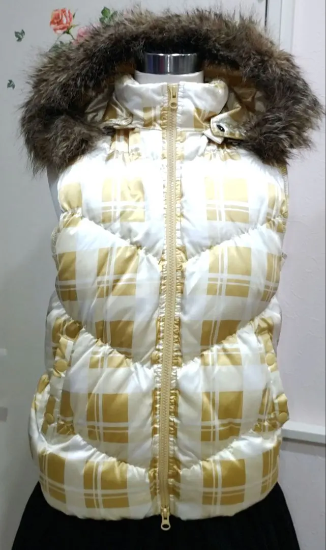 Thumbnail of C-2 GAP Beige Checkered Pattern Hooded Down Vest