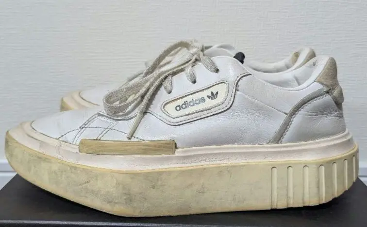 2025年最新】adidas ハイパースリーク スニーカーの人気アイテム