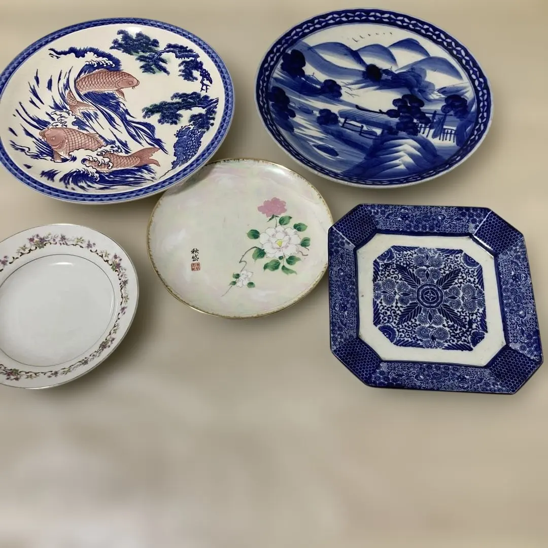 Thumbnail of Set of 5 octagonal large and medium plates, Showa era antique
