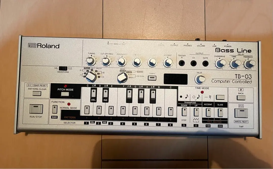 Roland TB-03 Boutique Series Bass Line Synthesizer Sound