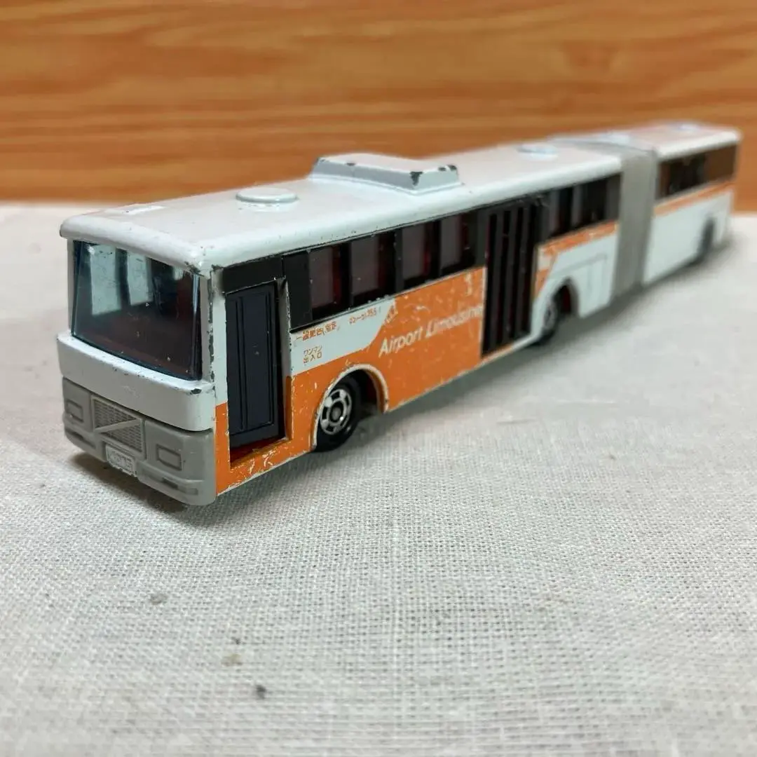 トミカ ボルボ バス L4 1/100 Yahoo!オークション - ロングトミカ L4 VOLVO-富士重工・連節