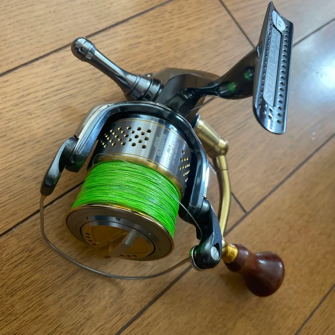 希少番手　美品　10ステラ3000HG SHIMANO STELLA シマノ(SHIMANO) 10ステラ 3000HG 024350｜アウトドア用品・釣り