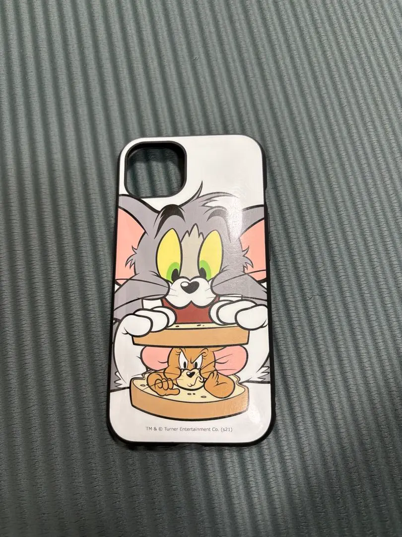 Thumbnail of Gourmandise Tom and Jerry iPhone 13 Hard Case