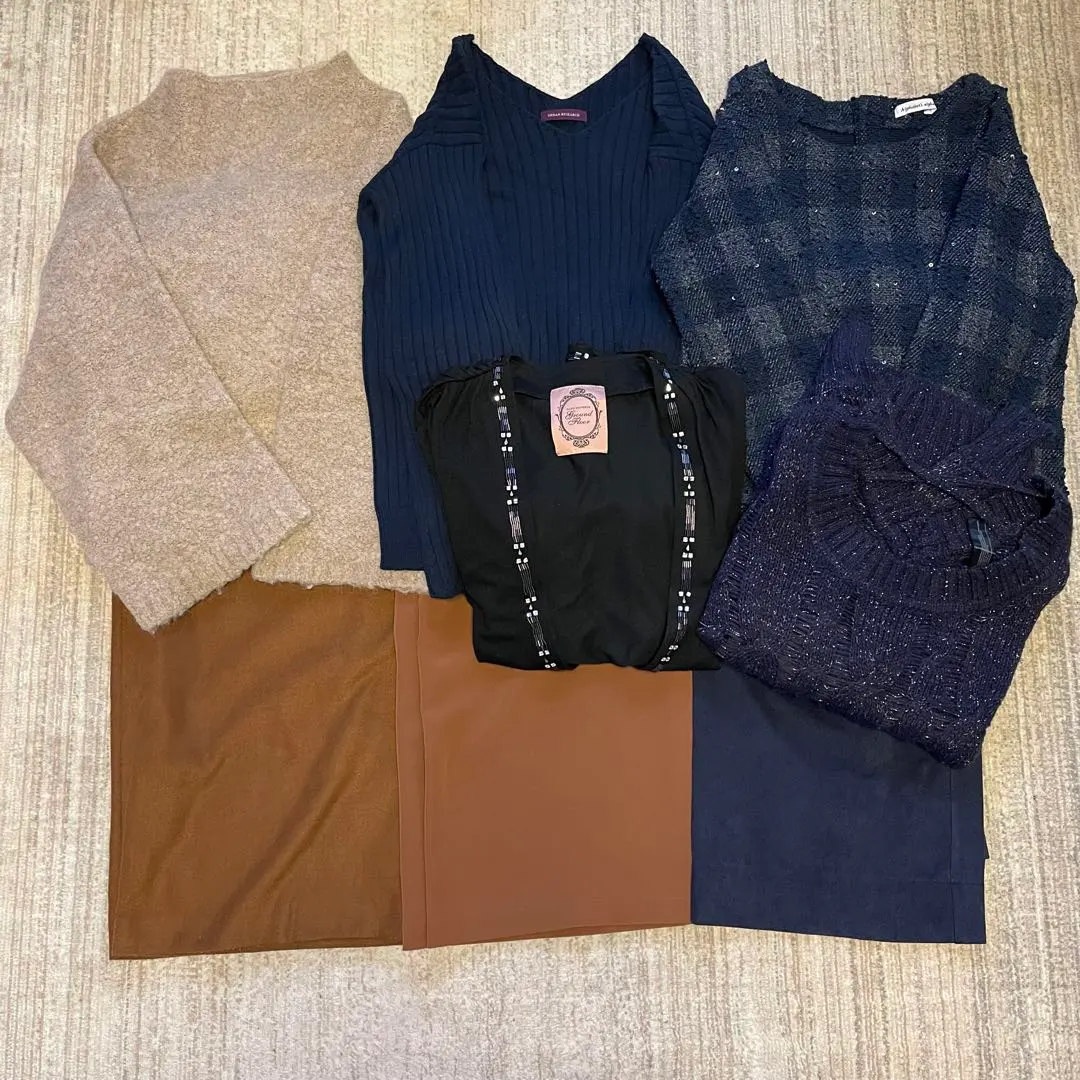 Thumbnail of 8-piece set, coordinated outfits, beige and navy colors, free size, bundle