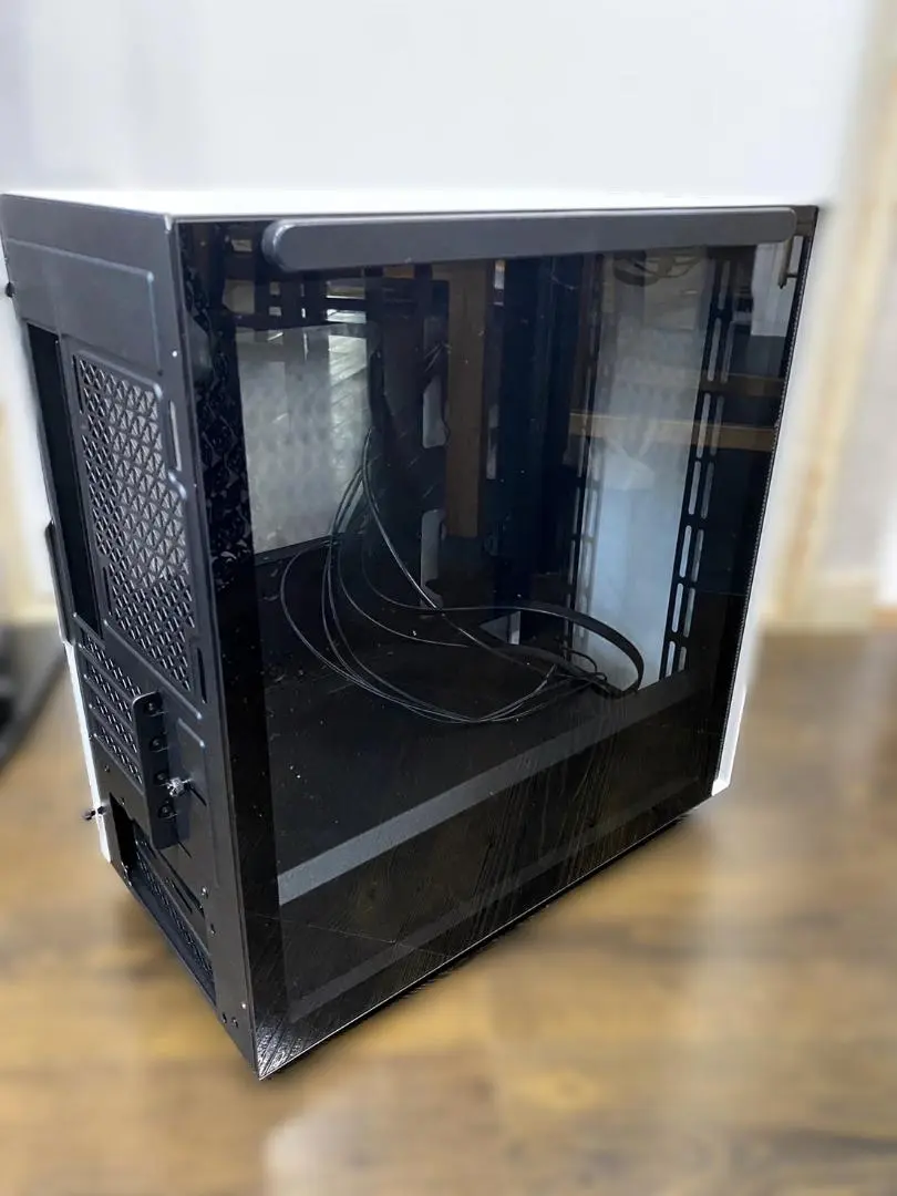 [定価8650円] DEEPCOOL MACUBE110 ケース　美品 DEEPCOOL、ピンクとグリーンを用意したPCケース「MACUBE 110