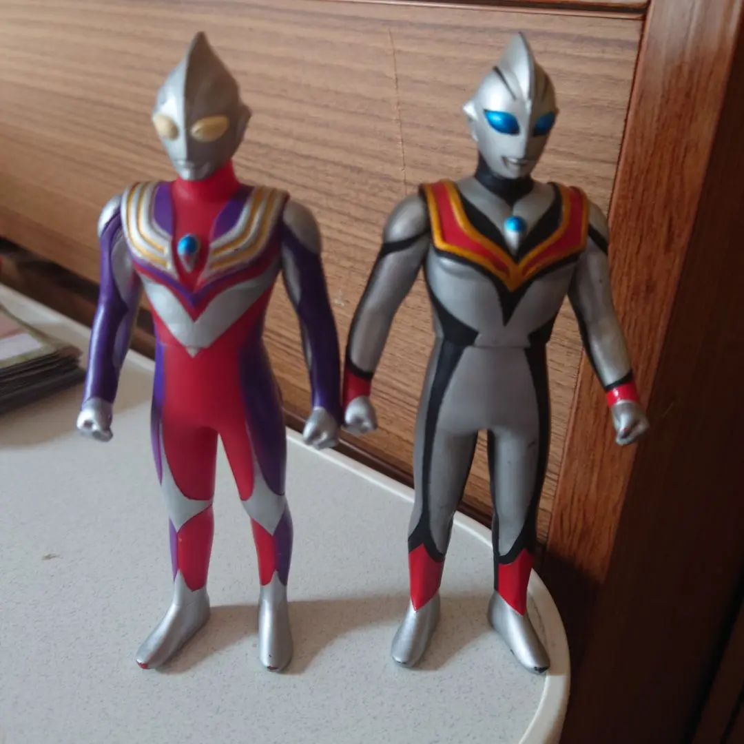 イーヴィルティガ　ソフビ（ライブサインあり） 即納！最大半額！ ウルトラ怪獣シリーズイーヴィルティガライブ
