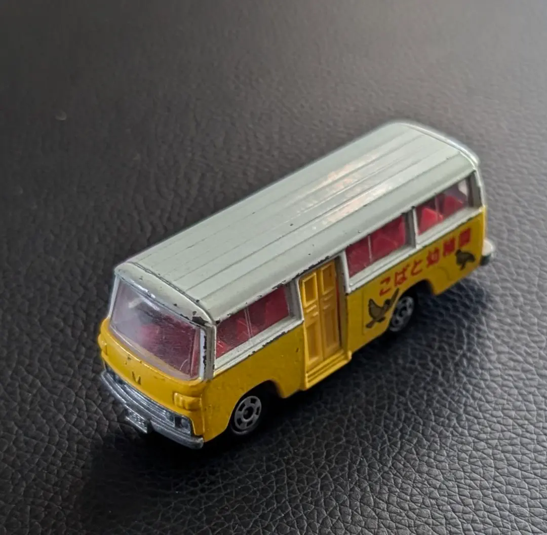 トミカ【46】 MAZDA LIGHT BUS ひまわり 幼稚園バス トミカ【46】 MAZDA LIGHT BUS ひまわり 幼稚園バス - メルカリ